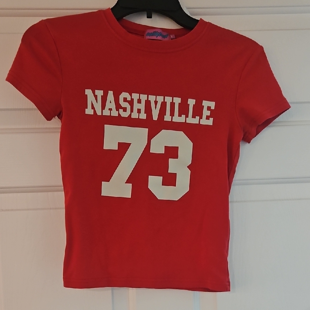 Edikted Red Nashville 73 Tee